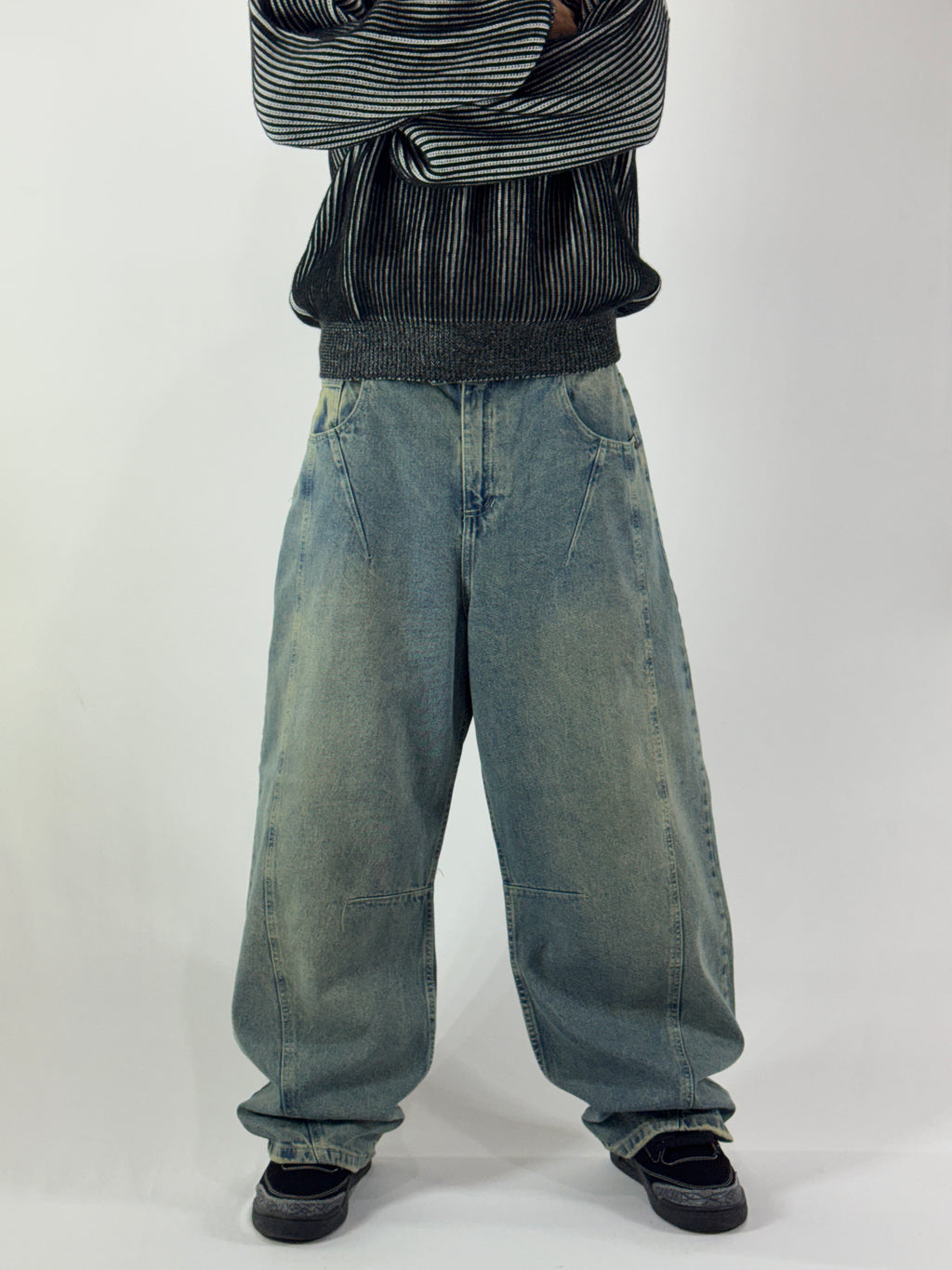 Baggy corte Barrel azul ácido