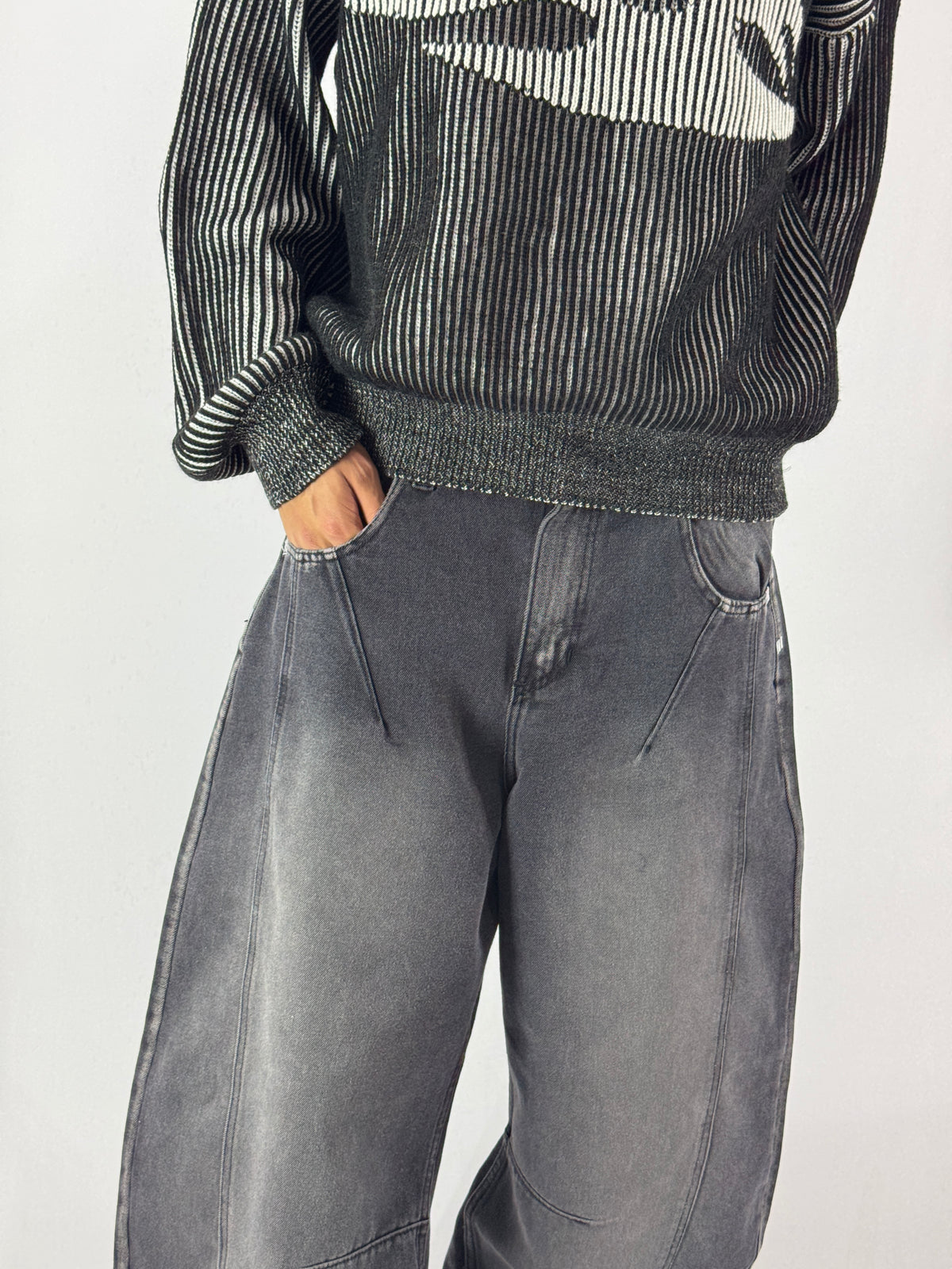 Baggy corte Barrel Gris oscuro